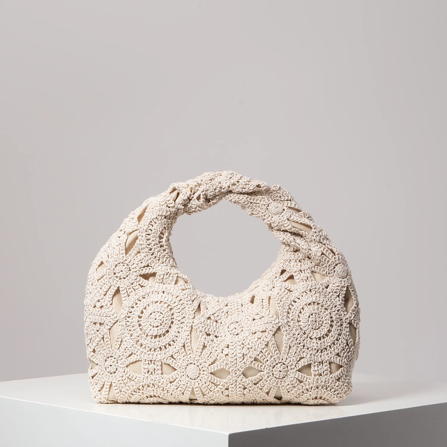 Boho Beach Bags for Women,Wicker Bag,Premiun Style Tote Bags for Ladies,Vacaition Outfits Women, Travels Must Haves (Random Pattern)